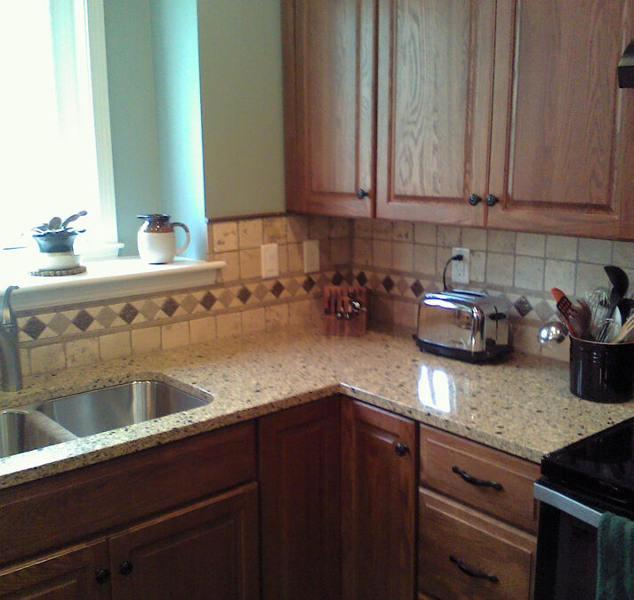 Custom-kitchen-backsplash